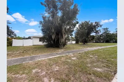 601 Myrtle Way S, Saint Petersburg, FL 33705 - Photo 6