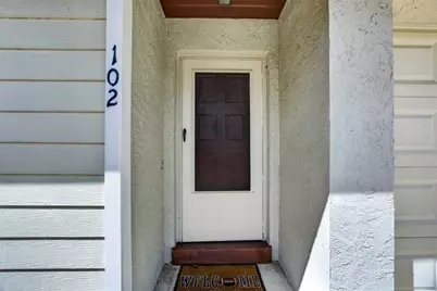 102 Edgewater Circle, Sanford, FL 32773 - Photo 2