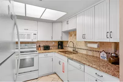 4175 S Atlantic Avenue #204, New Smyrna Beach, FL 32169 - Photo 6