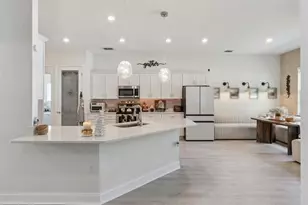 9056 S Bay Dr, Haines City, FL 33844 - Photo 16