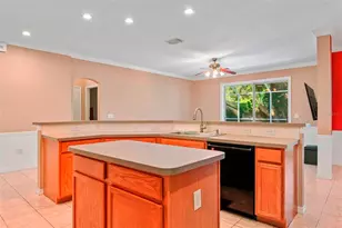 1535 Rolling Meadow Dr, Valrico, FL 33594 - Photo 10