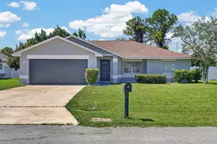 7 Brownstone Ln, Palm Coast, FL 32137 - Photo 2
