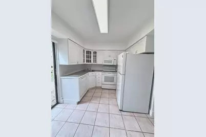 191 Wimbledon Lake Drive #7-44, Plantation, FL 33324 - Photo 2