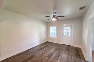 335 E Hoffman St, Lake Alfred, FL 33850 - Photo 4
