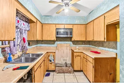 8545 Gold Ridge Circle, Tampa, FL 33619 - Photo 16