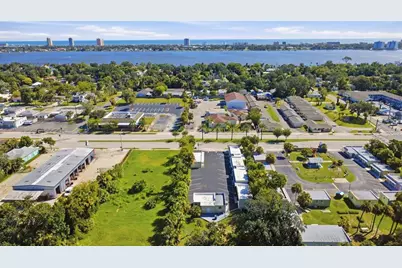 828 Ridgewood Avenue, Holly Hill, FL 32117 - Photo 2