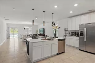 4307 Pebbles Throw Dr, Kissimmee, FL 34746 - Photo 4