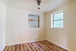318 S Massachusetts Ave, Deland, FL 32724 - Photo 12