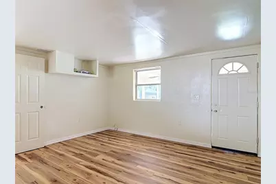 318 S Massachusetts Avenue, Deland, FL 32724 - Photo 4
