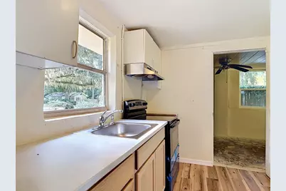 318 S Massachusetts Avenue, Deland, FL 32724 - Photo 8