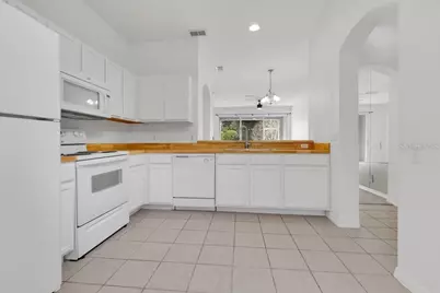 9811 Fan Palm Way, Tampa, FL 33610 - Photo 4