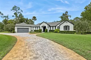 372 W Lakeview Ave, Lake Mary, FL 32746 - Photo 1