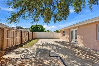 9006 Dixiana Villa Circle, Tampa, FL 33635 - Photo 32