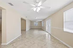 9006 Dixiana Villa Cir, Tampa, FL 33635 - Photo 8
