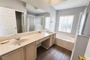 205 Gleneagles Dr, Davenport, FL 33897 - Photo 14
