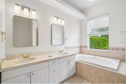 17718 Crystal Cove Place, Lutz, FL 33548 - Photo 8