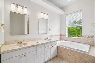 17718 Crystal Cove Pl, Lutz, FL 33548 - Photo 8