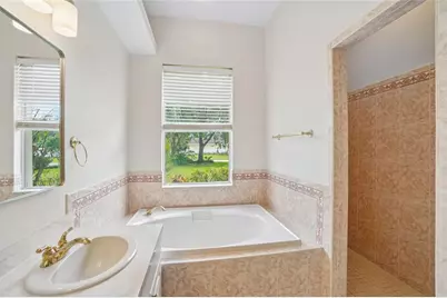17718 Crystal Cove Place, Lutz, FL 33548 - Photo 32