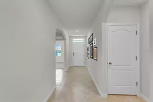 2412 Fieldbrooke Wy, Edgewater, FL 32141 - Photo 2