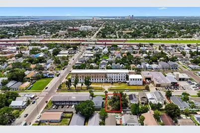 2517 W Spruce Street, Tampa, FL 33607 - Photo 2