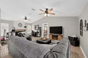 4165 Rolling Springs Dr, Tampa, FL 33624 - Photo 12