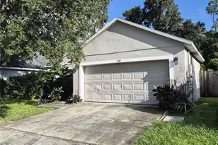 5249 Yaupon St, Orlando, FL 32811 - Photo 2