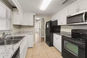 10525 Oleander Dr, Port Richey, FL 34668 - Photo 4