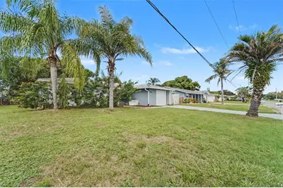 10525 Oleander Drive, Port Richey, FL 34668 - Photo 12