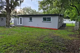 1810 E Carol Dr, Plant City, FL 33563 - Photo 22
