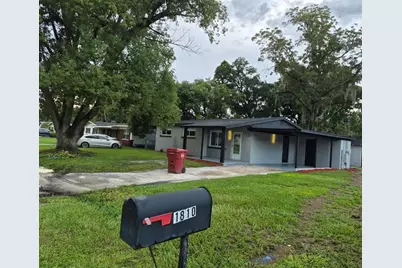 1810 E Carol Drive, Plant City, FL 33563 - Photo 2