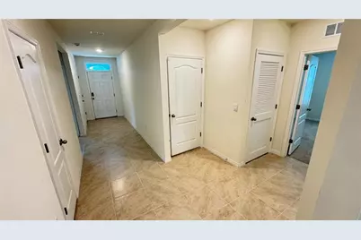 939 Stockport Drive, Kissimmee, FL 34758 - Photo 2