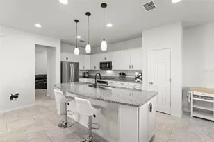 2631 E Lake Pointe Dr, Kissimmee, FL 34744 - Photo 10
