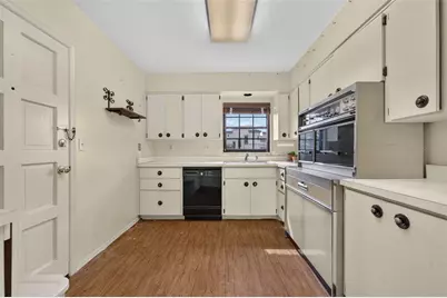 100 S Interlachen Avenue #401, Winter Park, FL 32789 - Photo 8