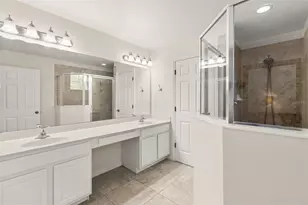 701 Las Fuentes Dr, Kissimmee, FL 34746 - Photo 20