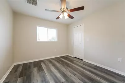 3906 18th Street SW, Lehigh Acres, FL 33976 - Photo 10