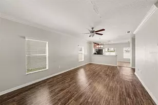 1904 Hawks View Dr, Ruskin, FL 33570 - Photo 2