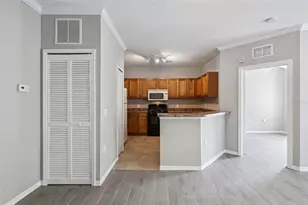 6123 Metrowest Blvd, Orlando, FL 32835 - Photo 8