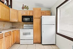 9966 Burl Way, Orlando, FL 32817 - Photo 8