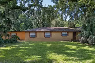 4020 Magnolia Dr, Leesburg, FL 34748 - Photo 1