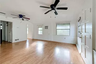 4519 Haines Rd N, Saint Petersburg, FL 33714 - Photo 4
