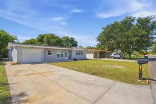 6448 41st Ave N, Saint Petersburg, FL 33709 - Photo 2