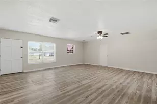 6448 41st Ave N, Saint Petersburg, FL 33709 - Photo 12