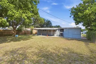 6448 41st Ave N, Saint Petersburg, FL 33709 - Photo 6
