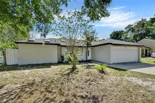 1790 Sun Ridge Dr, Apopka, FL 32703 - Photo 2
