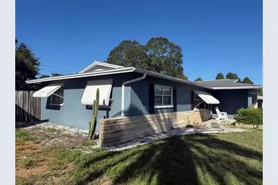 568 Hillcrest Drive, Largo, FL 33771 - Photo 4