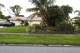 7611 Senrab Dr, Bradenton, FL 34209 - Photo 2