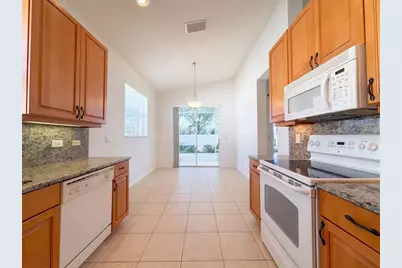 4223 63rd Terrace E, Sarasota, FL 34243 - Photo 2