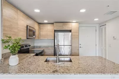 1210 Southstation Place #202, Orlando, FL 32809 - Photo 6