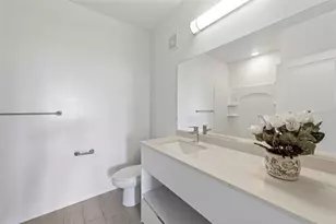 1210 Southstation Pl, Orlando, FL 32809 - Photo 12