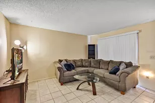 1728 Townhall Ln, Orlando, FL 32807 - Photo 4